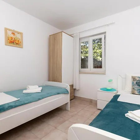 With Parking Space Zavala, Hvar - 8710 耶尔萨