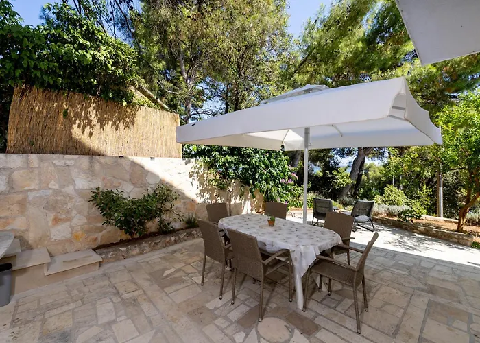 公寓 With Parking Space Zavala, Hvar - 8710 耶尔萨