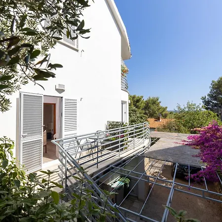 With Parking Space Zavala, Hvar - 8710 شقة ييلسا