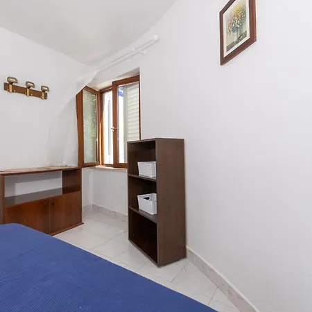With Parking Space Zavala, Hvar - 8710 شقة