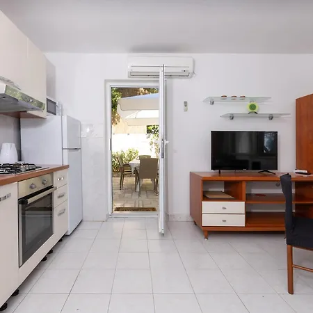 With Parking Space Zavala, Hvar - 8710 شقة *