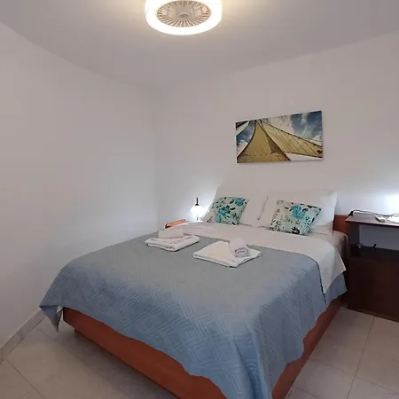 Апартаменти With Parking Space Zavala, Hvar - 8710