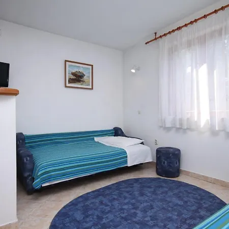 Apartment With Parking Space Zavala, Hvar - 8710 Jelsa (Hvar)